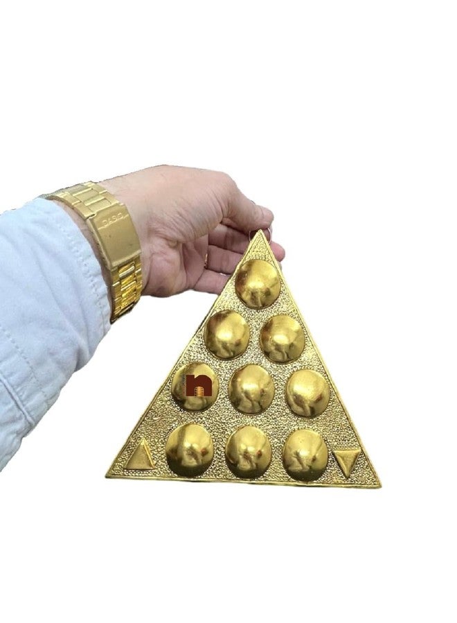 numeroastro نوميروسترو فاستو يانترام | Vastu Maha Yantra مع Sampoorna Navgraha Yantra لتعليق جدار Vastu Dosh Nivaran من المعدن (ذهبي) (8.5 بوصة) (قطعة واحدة) - Image 3